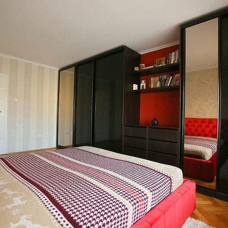 Apartament Marc Apartment Орадеа Екстериор снимка