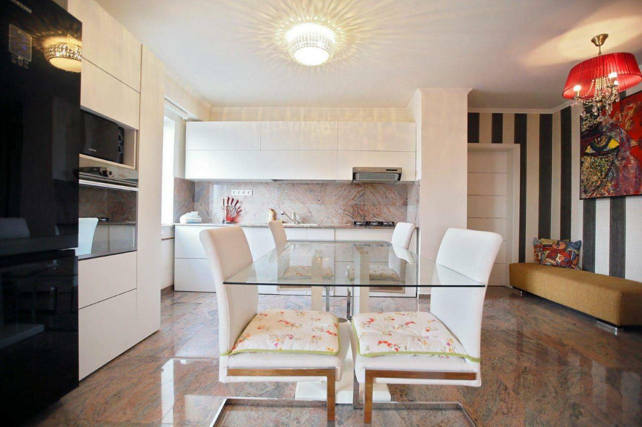 Apartament Marc Apartment Орадеа Екстериор снимка