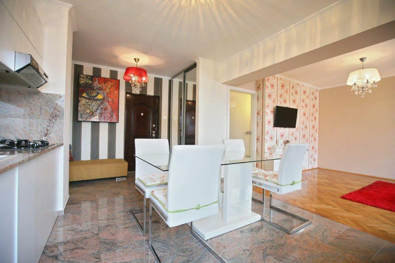Apartament Marc Apartment Орадеа Екстериор снимка
