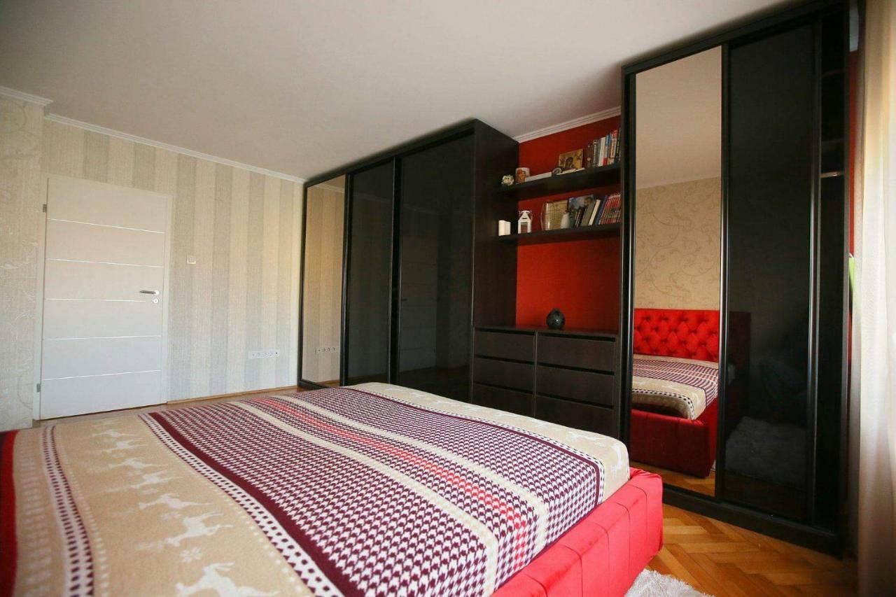 Apartament Marc Apartment Орадеа Екстериор снимка